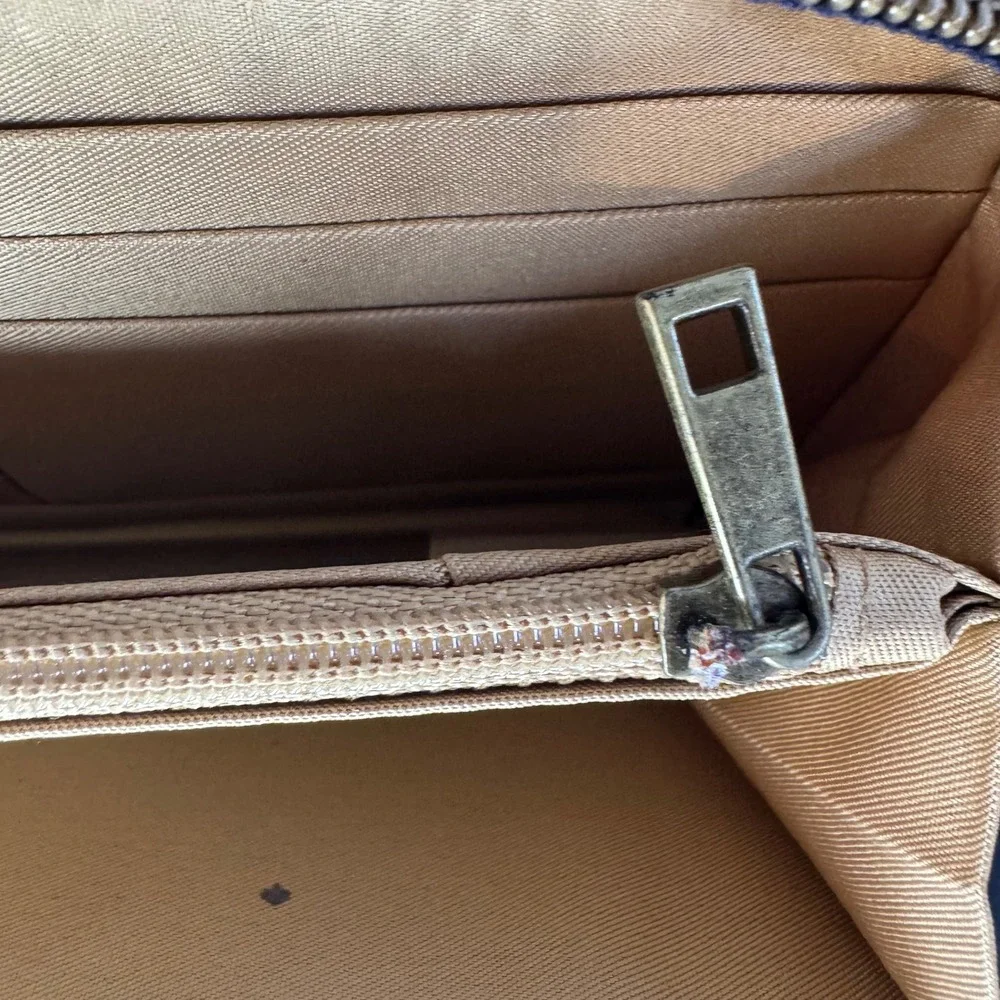 Travelon RFID Red & Blue Lined Wallet Clutch‎ Wristlet Zip Around Travel Purse